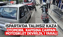 Otomobil Kapısına Çarpan Motosiklet Devrildi, 1 Yaralı