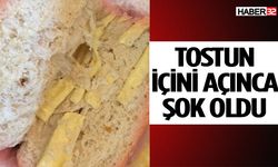 100 Lira Verdiği Tostun İçini Açınca Şok Oldu