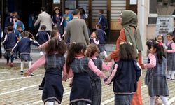 10 Kasım'da okullar tatil mi? 10 Kasım resmi tatil mi?