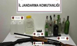 Burdur'da yeni yıl öncesi kaçak alkol ve silah ele geçirildi