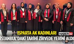 Ak Kadınlar İstanbul’daki Tarihi Zirvede Yerini Aldı
