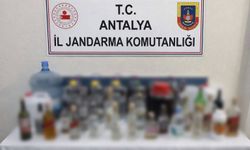 Kemer'de kaçak ve sahte içki ele geçirildi