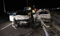 Manavgat'ta köprülü kavşakta zincirleme kaza: 2 yaralı