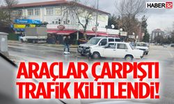 Isparta’da Araçlar Çarpıştı, Trafik Kilitlendi!