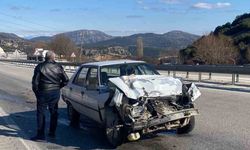 Burdur'da tır ile otomobil çarpıştı: 1 yaralı