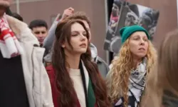 Aynı Yağmur Altında neyi anlatıyor, konusu ne?