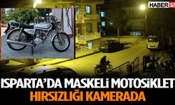 Isparta’da Maskeli Motosiklet Hırsızlığı Kamerada