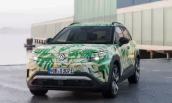 Otomobil dünyasında deprem: Volkswagen'in en ucuz elektrikli canavarı ID. Cross yollara iniyor!