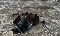 Alanya'da balıkçı teknesi alabora oldu: 2 kişi yüzerek kurtuldu