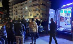 Burdur'da otomobil ile çarpışan motosikletlinin yaralandığı kaza kamerada