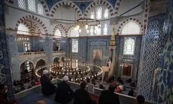 Cuma namazı nasıl kılınır, kaç dakika sürer ve kaç rekat? Cuma namazı kaçta kılınacak, ezan ne zaman okunacak?