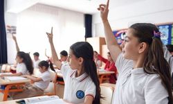 13 Mart Cuma günü okullar ara tatile mi giriyor? Okullar ne zaman tatil oluyor, bayram tatili ile birleşiyor mu?