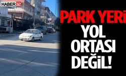 Yolun Ortasına Aracını Park Etti Vatandaşı Çıldırttı