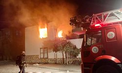 Alevlerin küle çevirdiği evde Kur'an-ı Kerim zarar görmedi