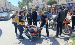 Elektrikli bisiklet ile motosikletin çarpışma anı kamerada: 3 yaralı