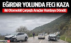 İki Otomobil Çarpıştı Araçlar Hurdaya Döndü