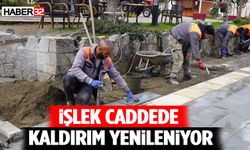 Atatürk Parkı Altındaki Kaldırım Yenileniyor, Yayalar Rahatlıyor