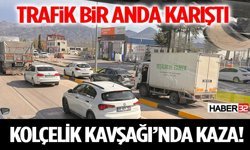 Kolçelik Kavşağı’nda Kaza! Trafik Bir Anda Karıştı