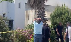 Ayakta durmakta güçlük çekti, deposunun yanışını gözyaşlarıyla izledi