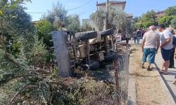 Bahçeye devrilen iş makinesinin sürücüsü hayatını kaybetti