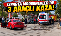 Isparta Modernevler’de 3 Araçlı Kaza!