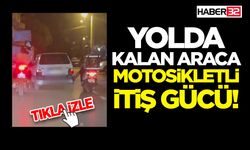 Yolda Kalan Araca Motosikletli İtiş Gücü!