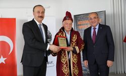 Yılın Ahisi 43 Yıllık Terzi Ustası Ramazan Çolak Oldu