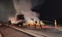 DAĞ YOLU ÇÖKTÜ, KAMYON DEVRİLDİ! 1 ÖLÜ, 1 YARALI