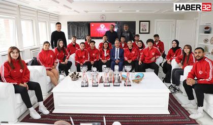 SDÜ Ayak Tenisi Takımlarından Türkiye Başarısı