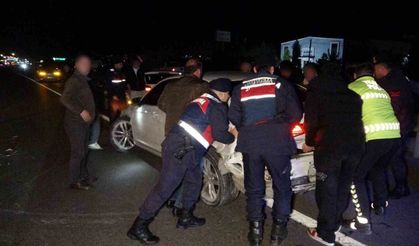 Zincirleme kazada 3 sürücüden 2'si ehliyetsiz 1'i hem ehliyetsiz hem alkollü çıktı