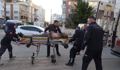 Yangına uykuda yakalandı, alevlere müdahale ederken yaralandı