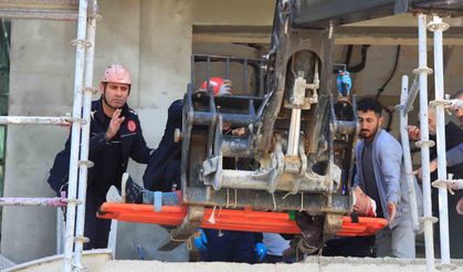 Demir iskeleden düşen inşaat işçisi yaralandı