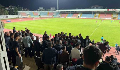 Play-off maçında tansiyon yükseldi, protokol tribününde kavga çıktı