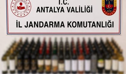 Alanya'da 108 litre kaçak alkol ele geçirildi