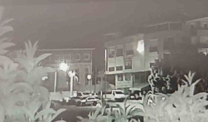 Balkonda oynayan çocuğun ateşle oyunu alt kattaki döşeme atölyesini küle çevirdi