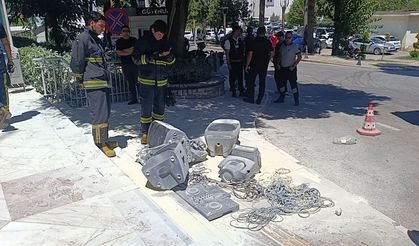 İşletme sahibi 800 bin lira ceza yemesine sebep olan ses sistemini belediye önünde benzin döküp yaktı