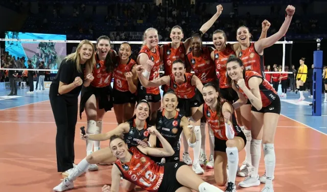 Eczacıbaşı Dynavit, AXA Sigorta Kupa Voley final biletini aldı