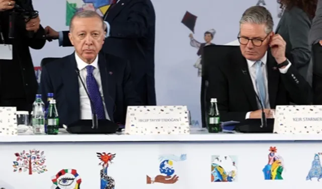 Cumhurbaşkanı Erdoğan Arnavutluk'ta... Zirveden barış çağrısı yaptı