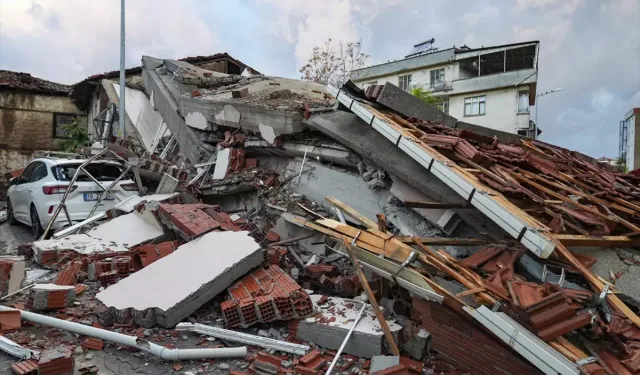 Balıkesir'de Deprem Fırtınası: Artçı Sarsıntılar Korkutuyor