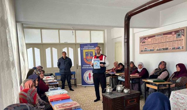 Burdur’da jandarma ekipleri tarafından bilgilendirme ve farkındalık eğitimi