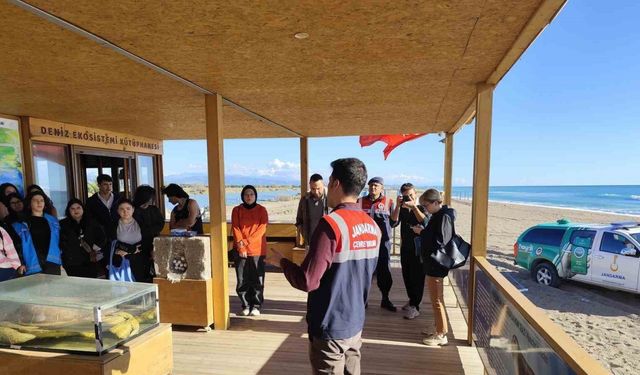 Jandarma’dan çevre koruma eğitimi ve kıyı temizliği