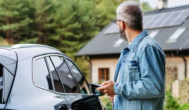 Elektrikli Araçlar İçin Şarj İstasyonu – Geleceğin Mobil Enerji Çözümü