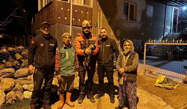 Burdur'da kuyuya düşen oğlak ekipler tarafından kurtarıldı