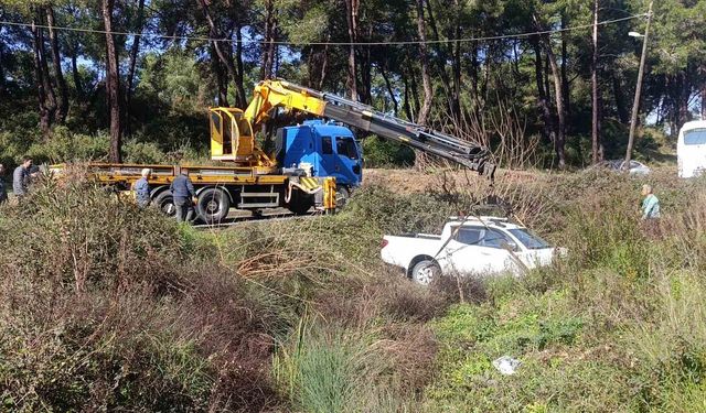 Dereye uçan kamyonetten yara alamadan kurtuldu