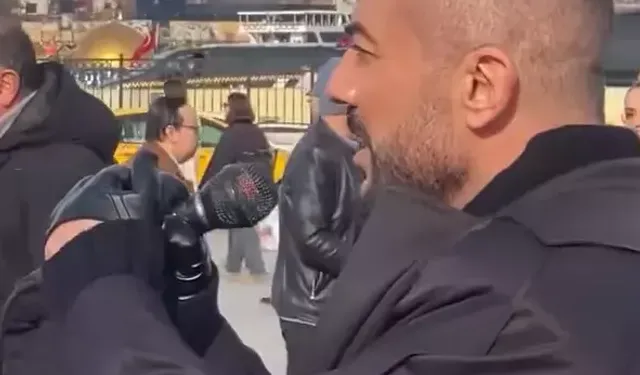 İstanbul’un Göbeğinde Şarkı Söyledi, Gerçeği Fark Edenler Bir Anda Durdu