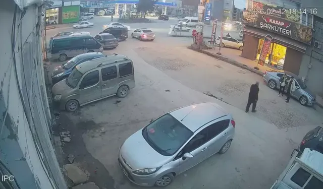 Malatya’da sokak ortasında dehşet: Tehdit ve darp anları kamerada!