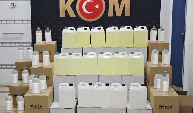 Burdur'da ruhsatsız silah ve kaçak alkol operasyonu