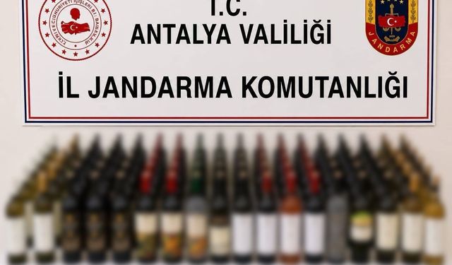 Alanya'da 108 litre kaçak alkol ele geçirildi
