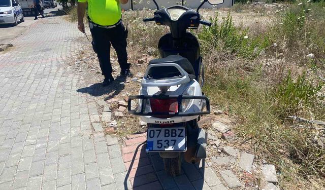 Gazipaşa'da motosiklet ile kamyonet çarpıştı: 1 yaralı