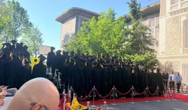 İstanbul Erkek Lisesi Mezuniyet Töreninde Şok Protesto! Tören İptal Edildi